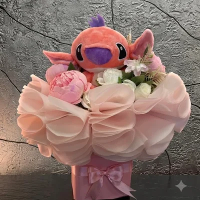 Pembe Masal Peluş Çiçek Aranjmanı pembe ve beyaz çiçekli peluş hediye tasarımı